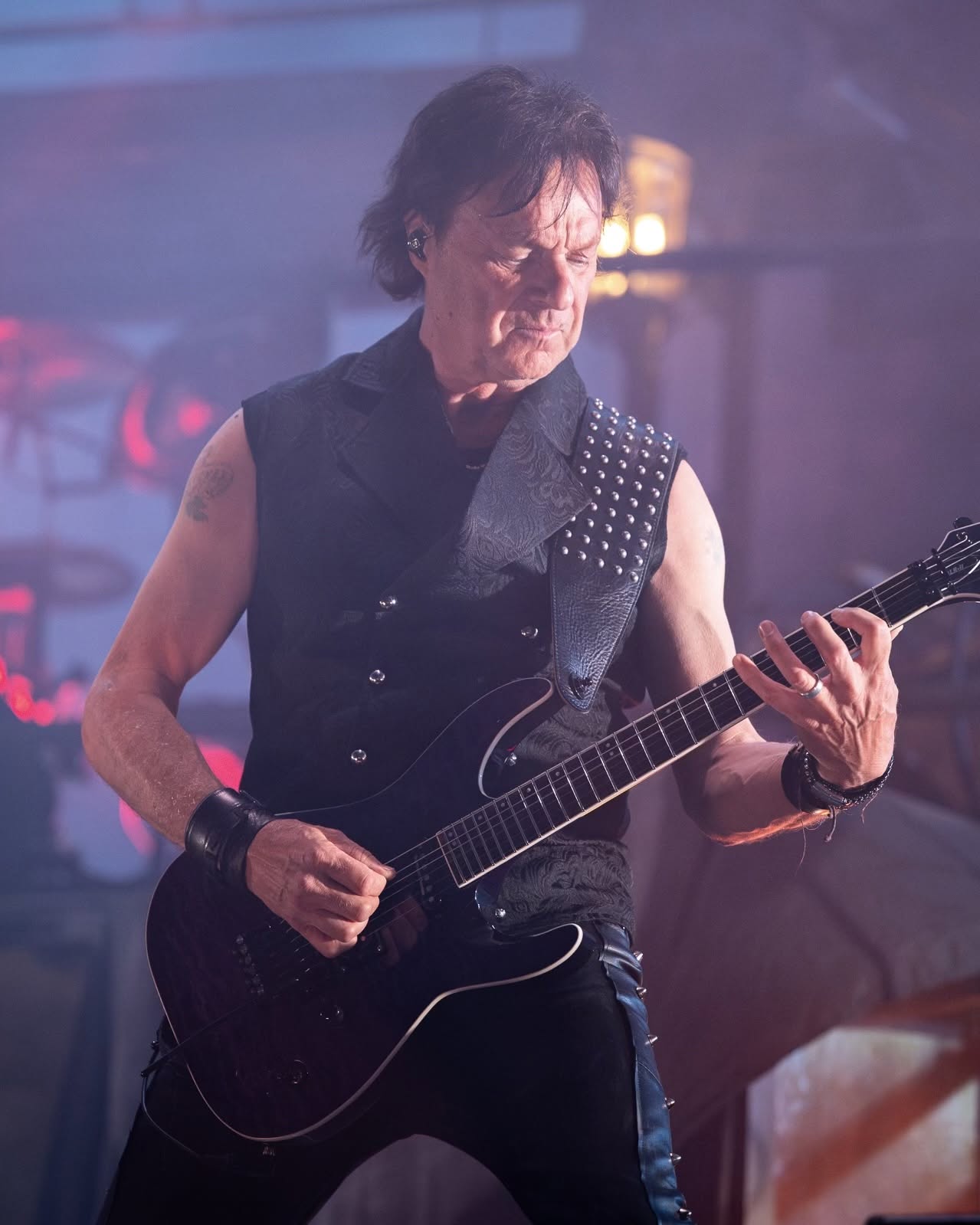 ANDY LaROCQUE deixa o KING DIAMOND após mais de quatro décadas; GUS G. é o novo guitarrista