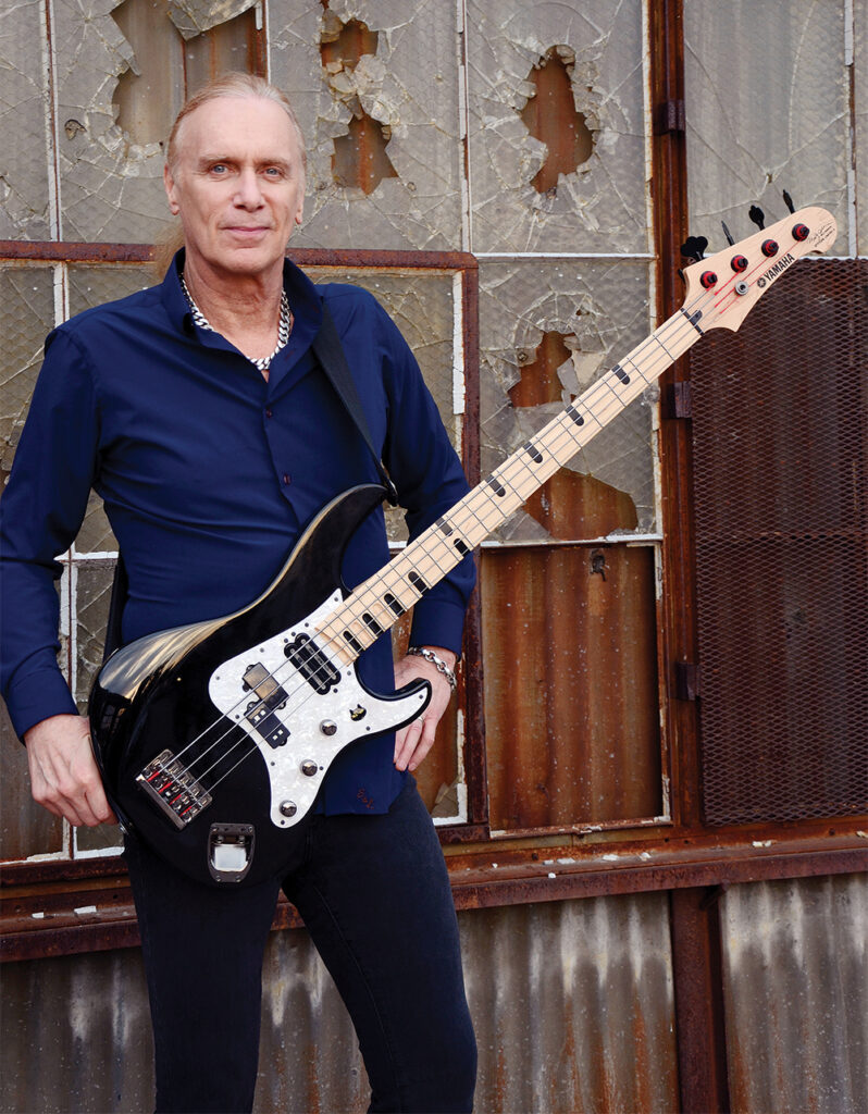 BILLY SHEEHAN revela quais são os três álbuns mais importantes de sua ...