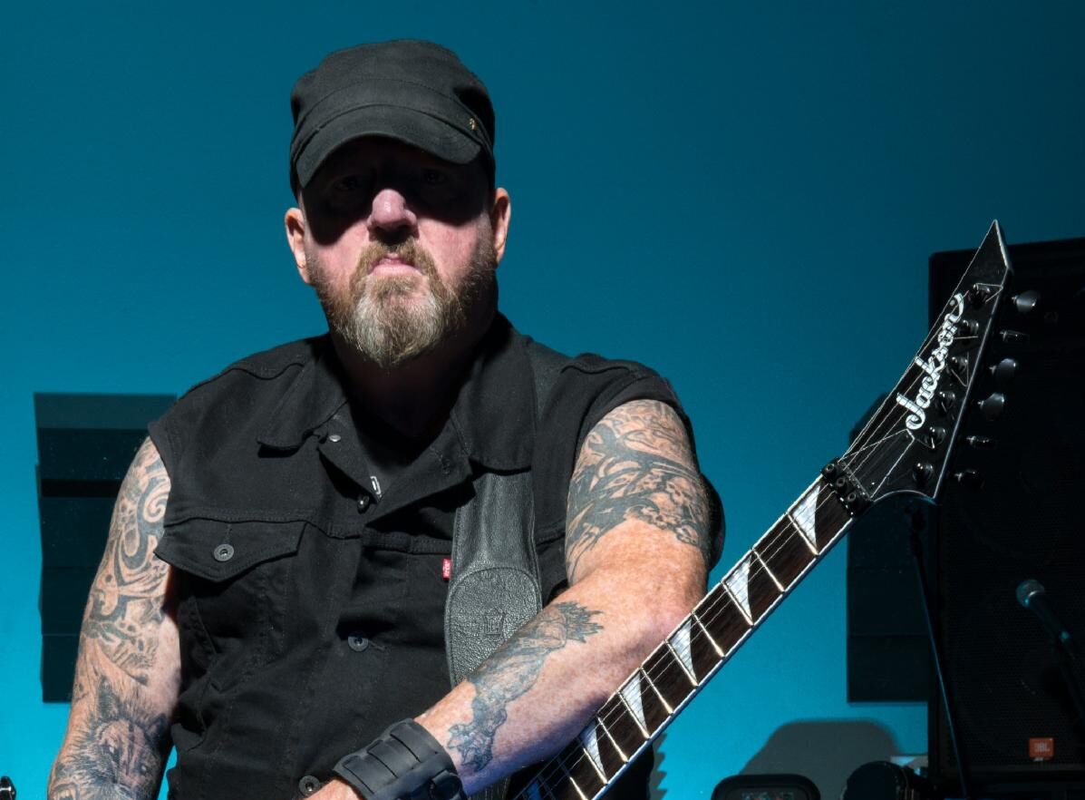DARK ANGEL homenageia JIM DURKIN; esposa de GENE HOGLAN substituirá o recém-falecido guitarrista