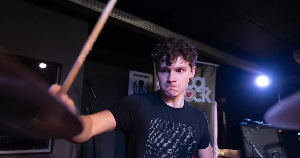 Brasileiro LUIGI PARAVENTI assume a bateria do GOJIRA em festivais nos EUA