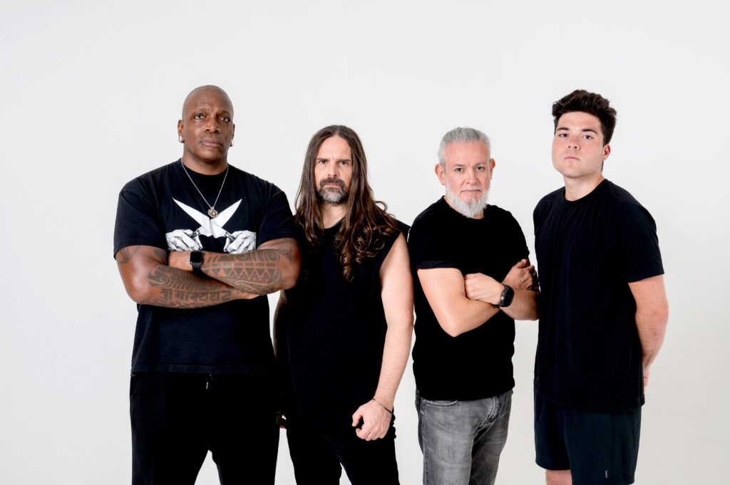 A banda Sepultura em 2024 com Greyson Nekrutman