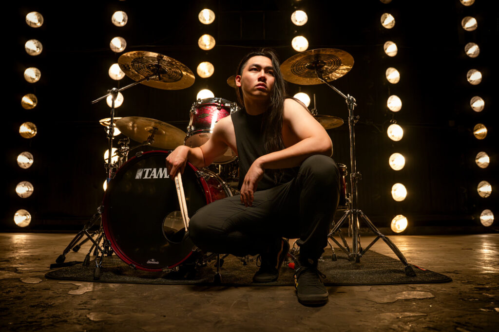 Multi-instrumentista taiwanês HANK LIN lidera a banda AVIDIOUS em nos novos singles