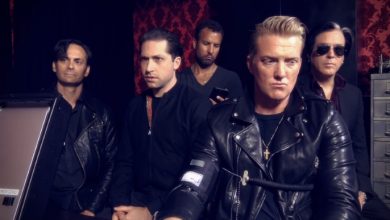 Photo of QUEENS OF THE STONE AGE: Confira o video de “Head Like A Haunted House”