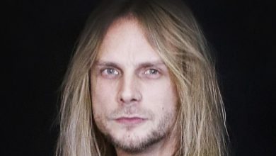 Photo of Richie Faulkner: “recriar a vibração original do JUDAS PRIEST é ser fiel ao Heavy Metal”