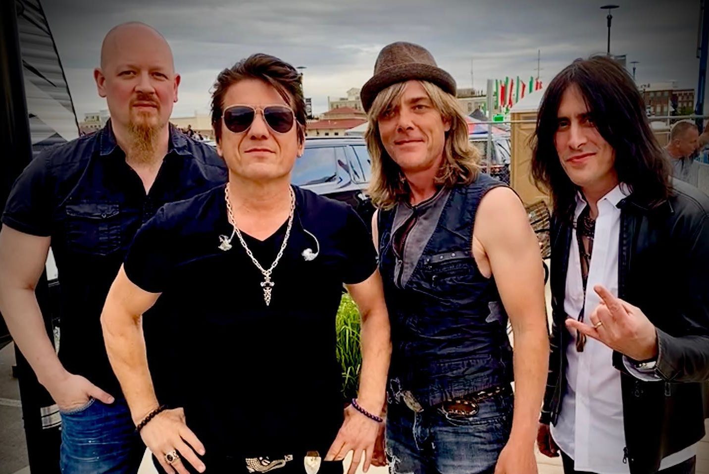 STEELHEART Lan A Nova Vers O De We All Die Young M Sica Que Ganhou Steelheart1 E1664552412348